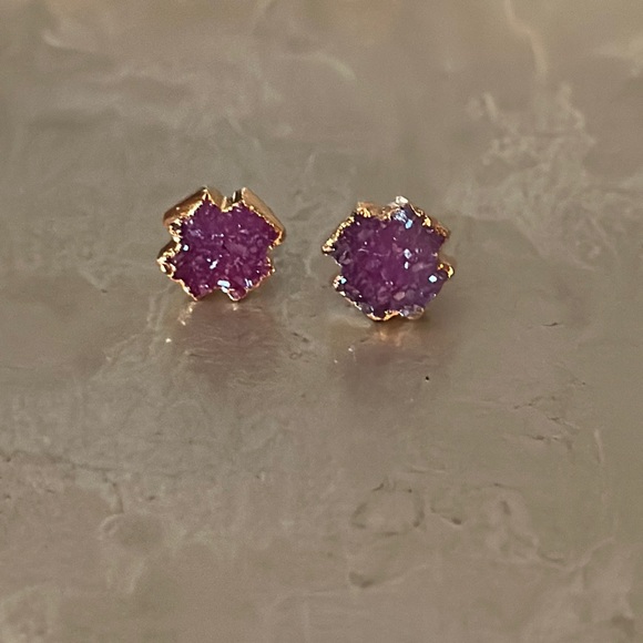 4/$24 Pair of druzy post earrings gold plated 1/4” gorgeous colors flower shape - Picture 1 of 5